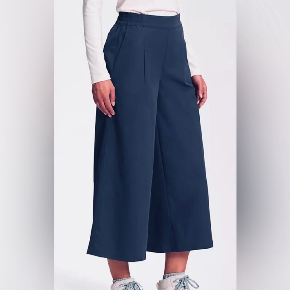The North Face Standard Wide Leg Pants Size 12